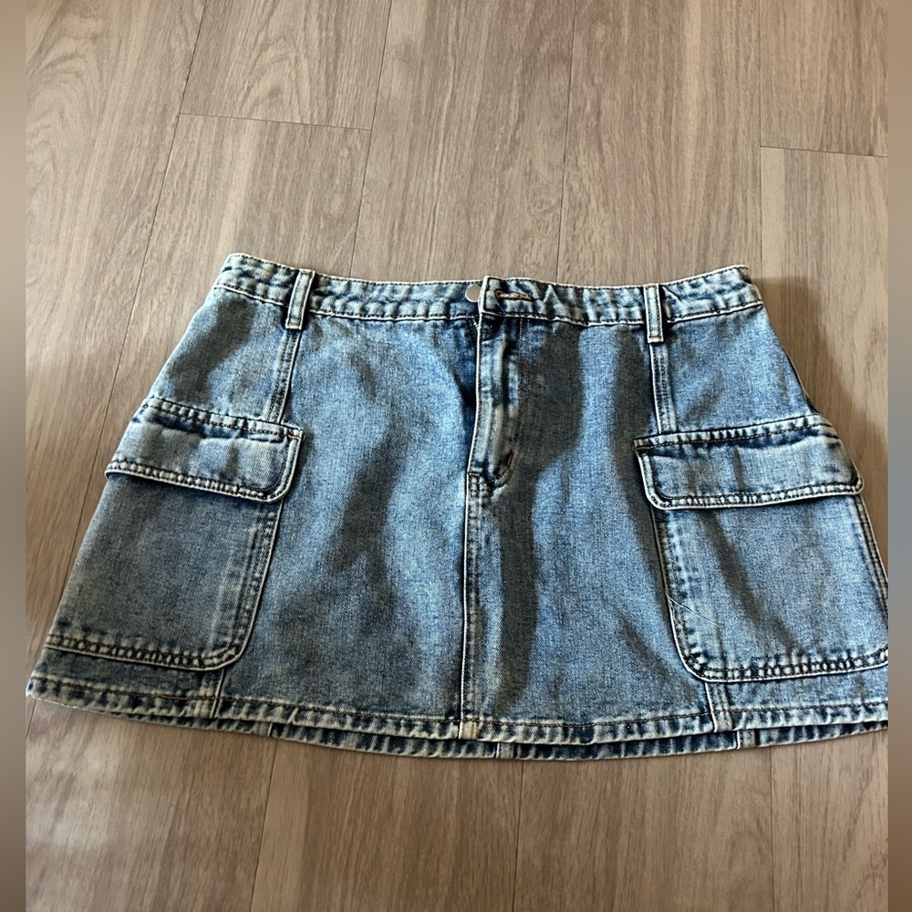 SHEIN Blue Denim Mini cargo skirt